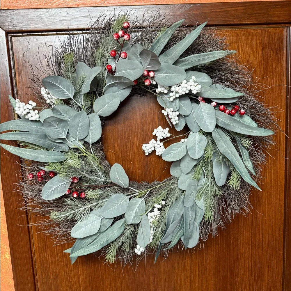 Ashland Holiday Wreath with Long Eucalyptus